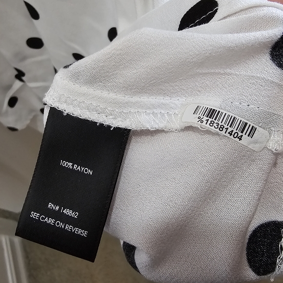 Worn 1x Torrid Crepe Chain Detail Blouse - Picture 6 of 10